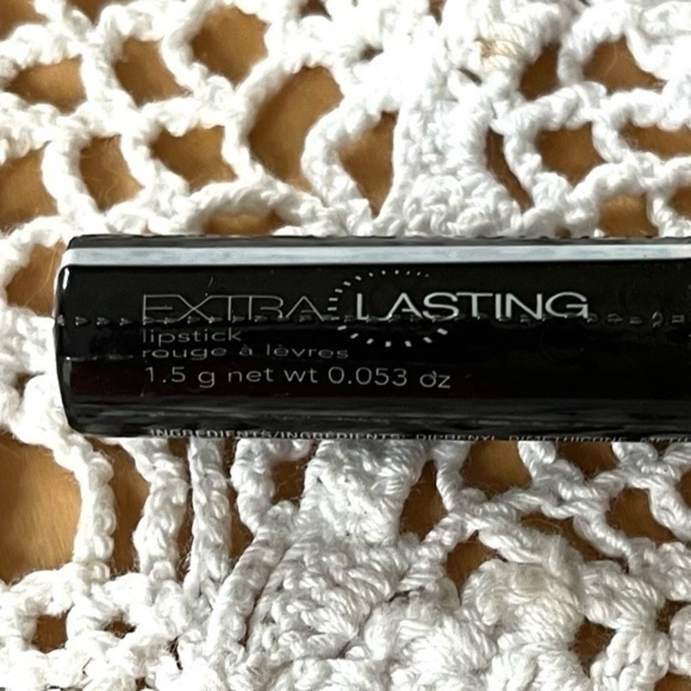 Avon Extra Lasting Lipstick Black Cherry New Old Stock